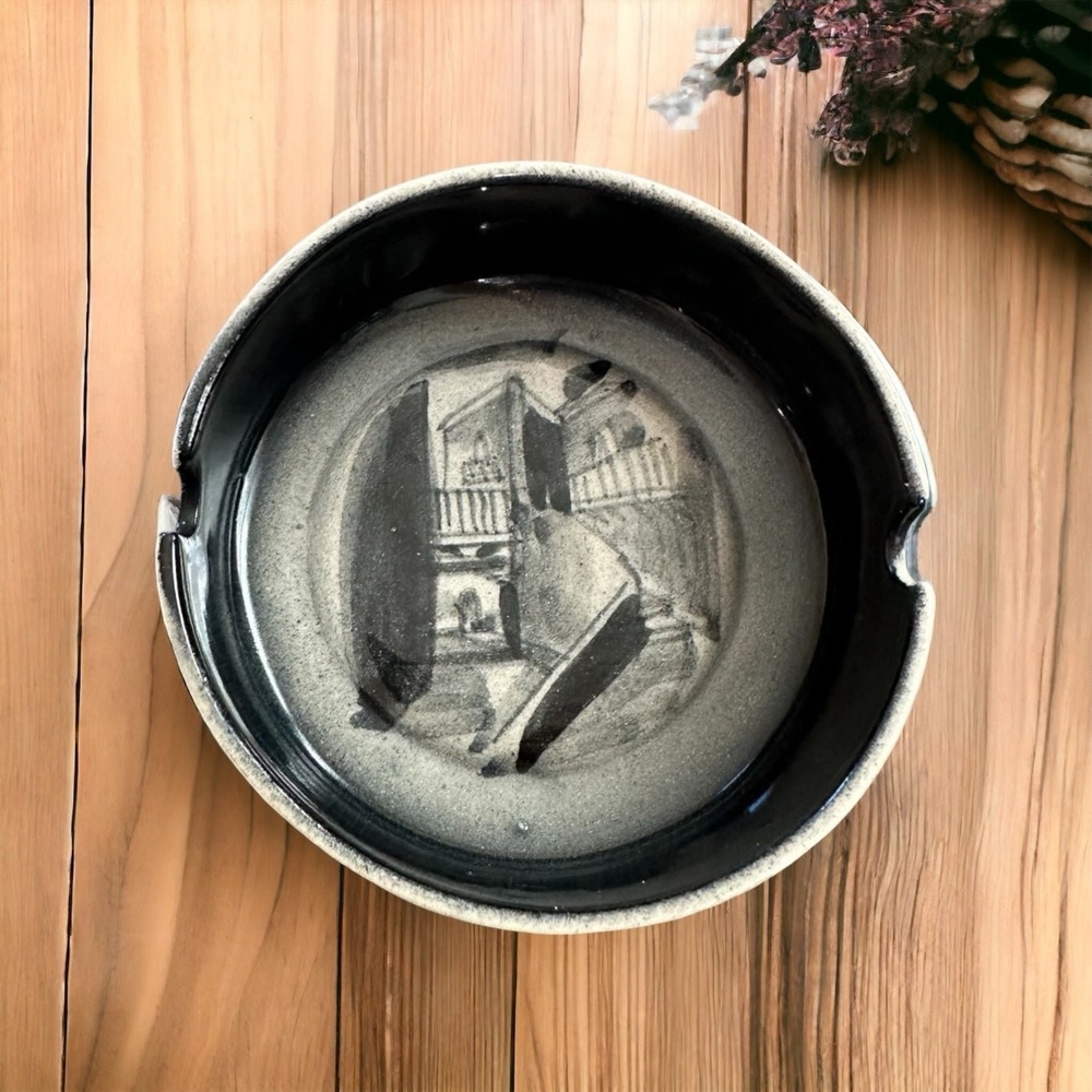 Vintage El Campanello GTO Mexico Ashtray 3.25" Black White Ceramic Hand-Painted